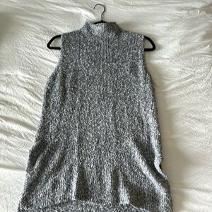 Gray/ Silver sleeveless sweater